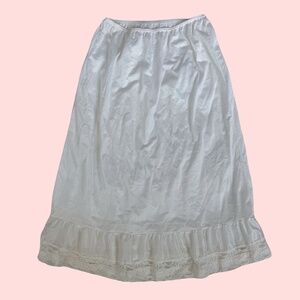 Vintage Stunning White Slip Skirt Lace Ruffle Trim 🤍
